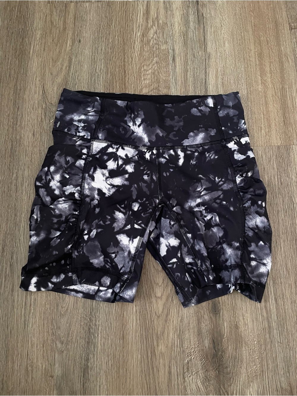 Lululemon shorts in size 4